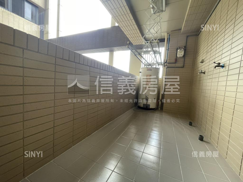 石牌天寬四房車位房屋室內格局與周邊環境
