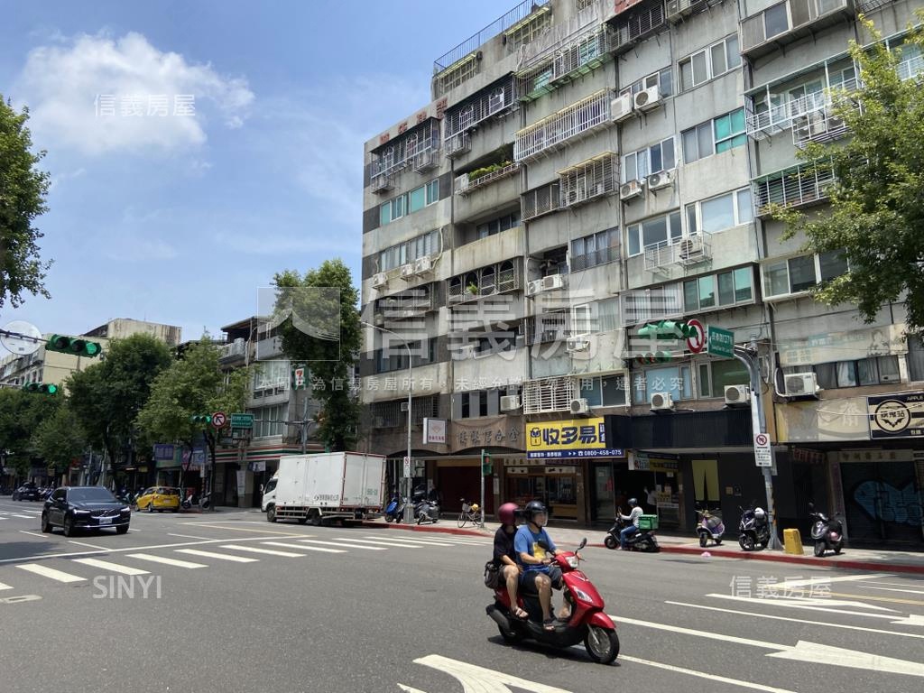 松江路捷運華廈３房２衛房屋室內格局與周邊環境