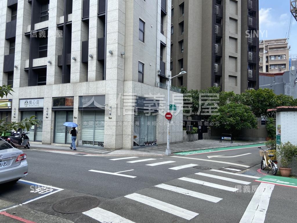 松江路捷運華廈３房２衛房屋室內格局與周邊環境