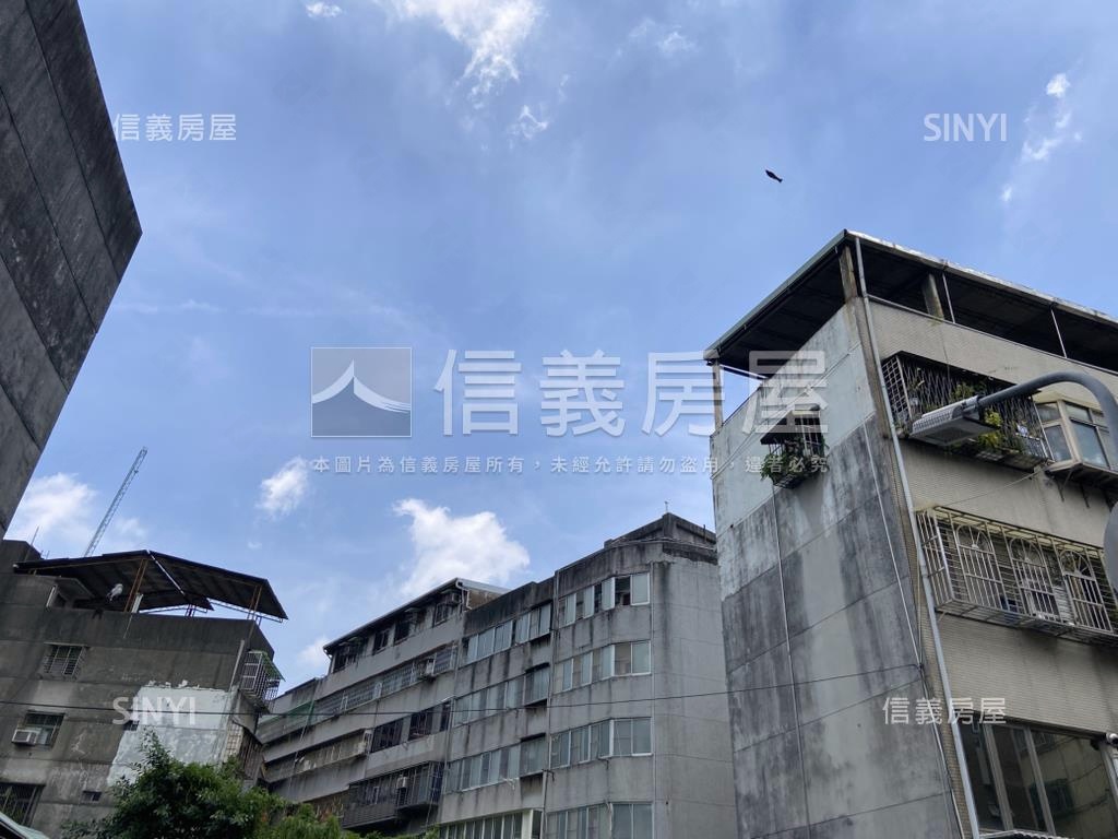 松江路捷運華廈３房２衛房屋室內格局與周邊環境