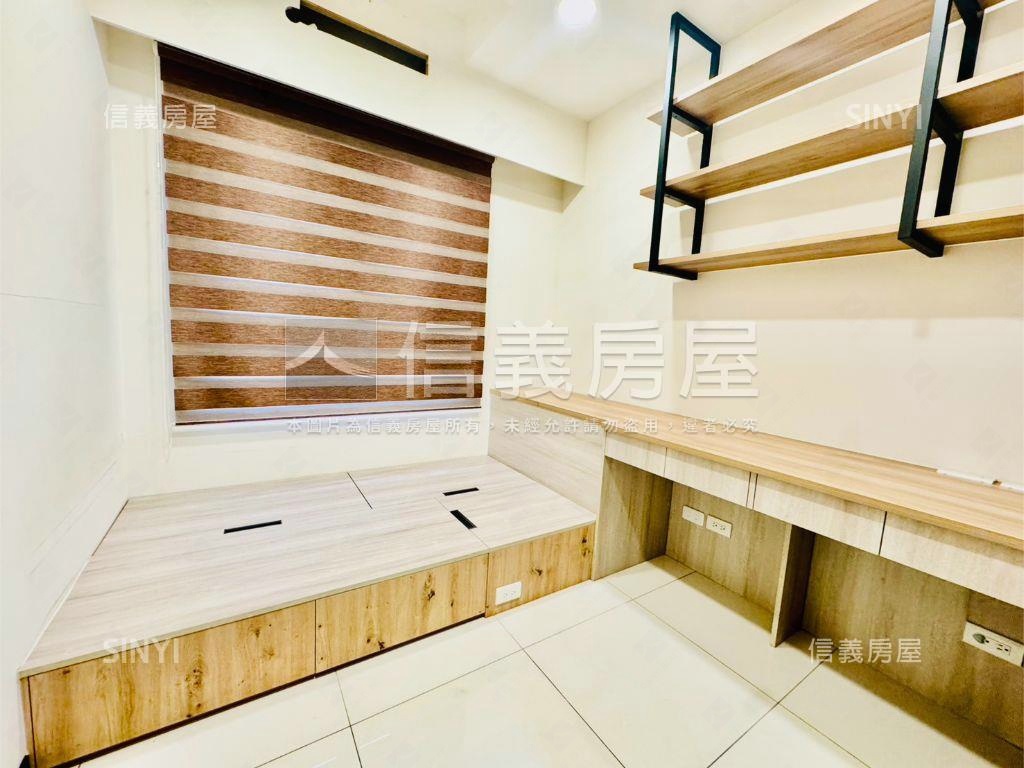 大里輕屋齡裝潢三房雙平車房屋室內格局與周邊環境