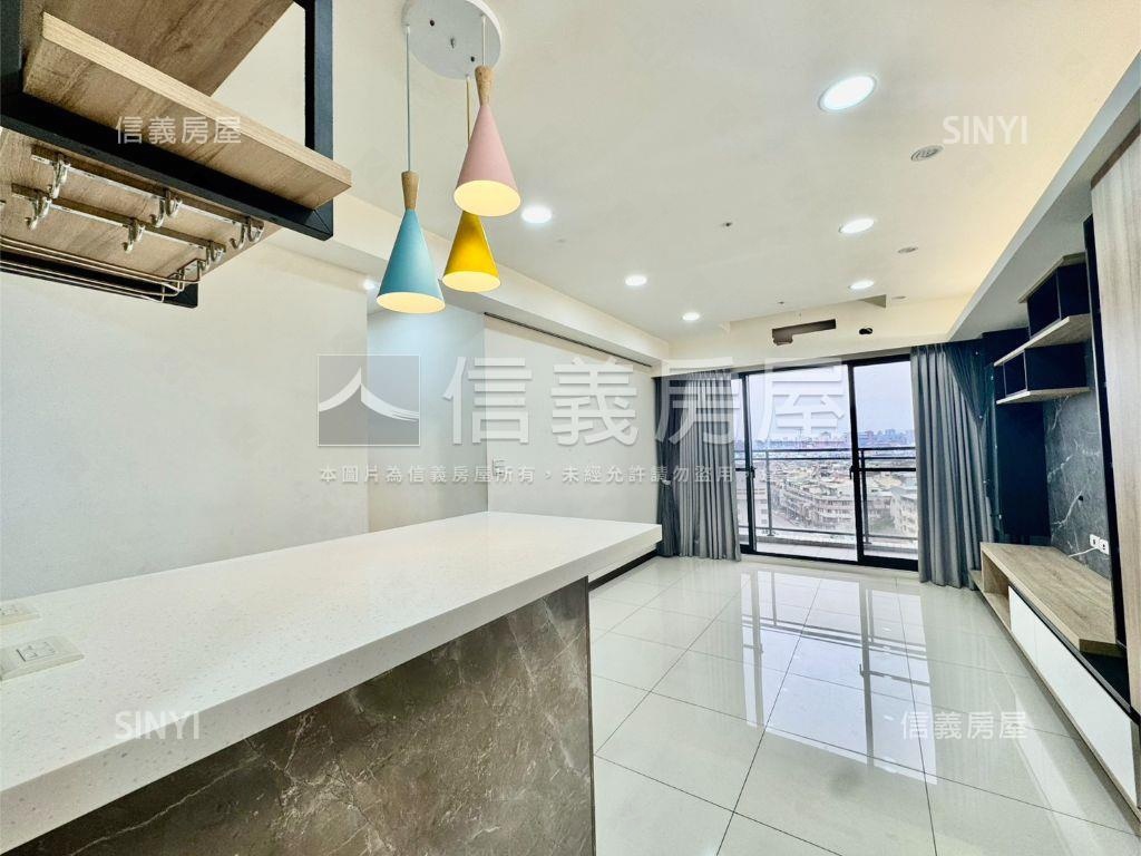 大里輕屋齡裝潢三房雙平車房屋室內格局與周邊環境