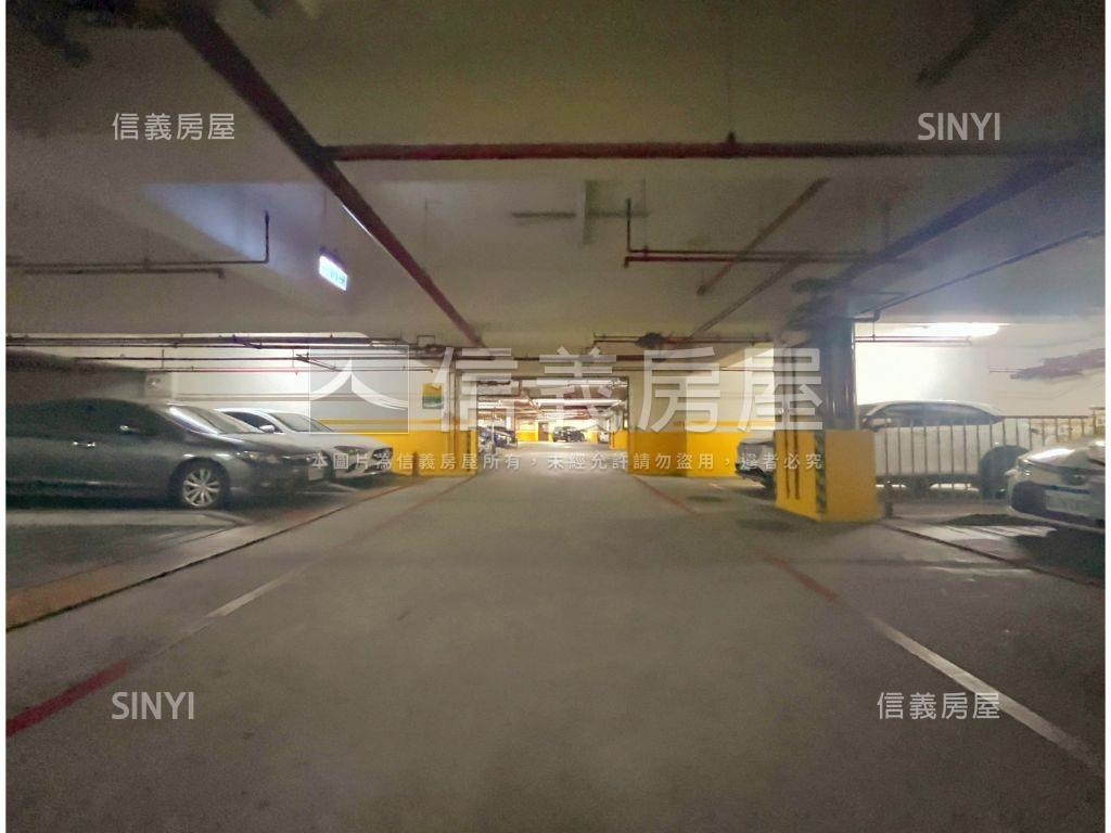 ★美術館大兩房平移車位房屋室內格局與周邊環境