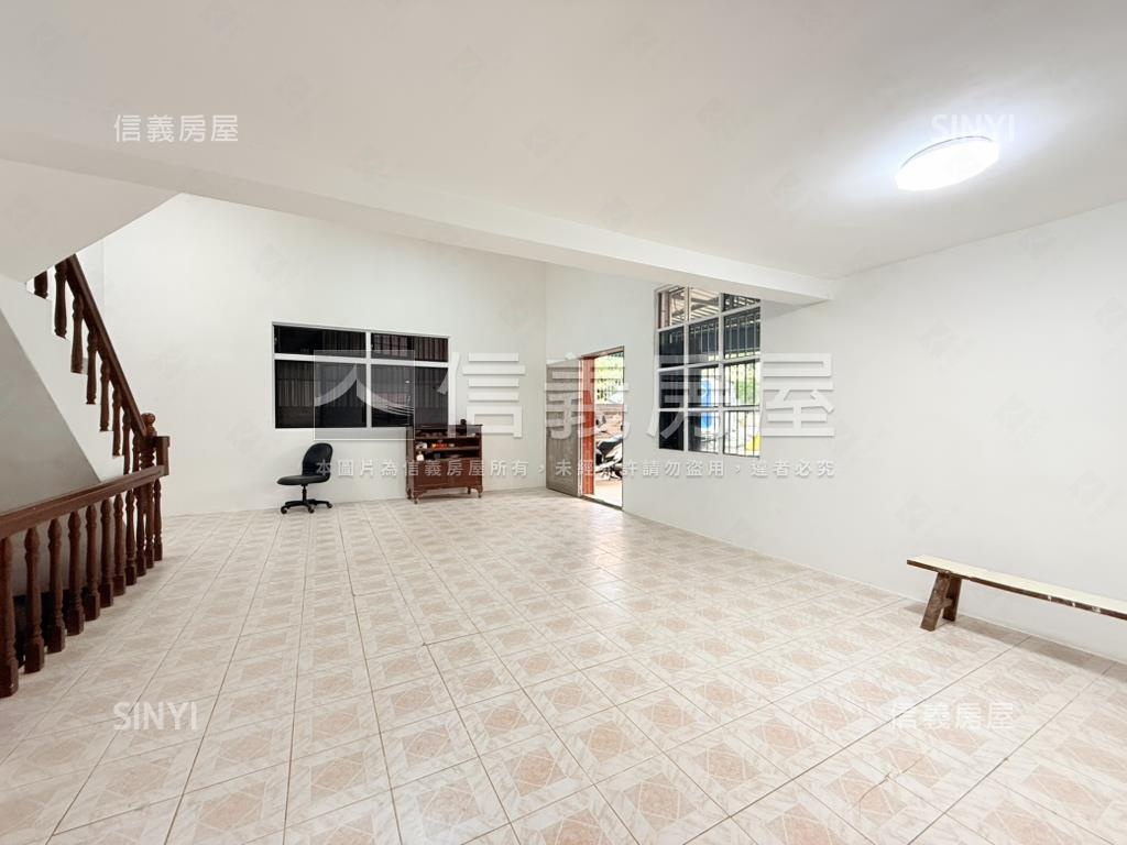 龜山明德路邊間透天房屋室內格局與周邊環境