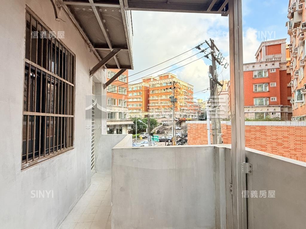 龜山明德路邊間透天房屋室內格局與周邊環境