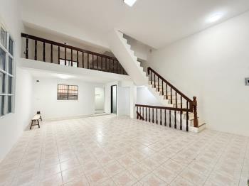 龜山明德路邊間透天