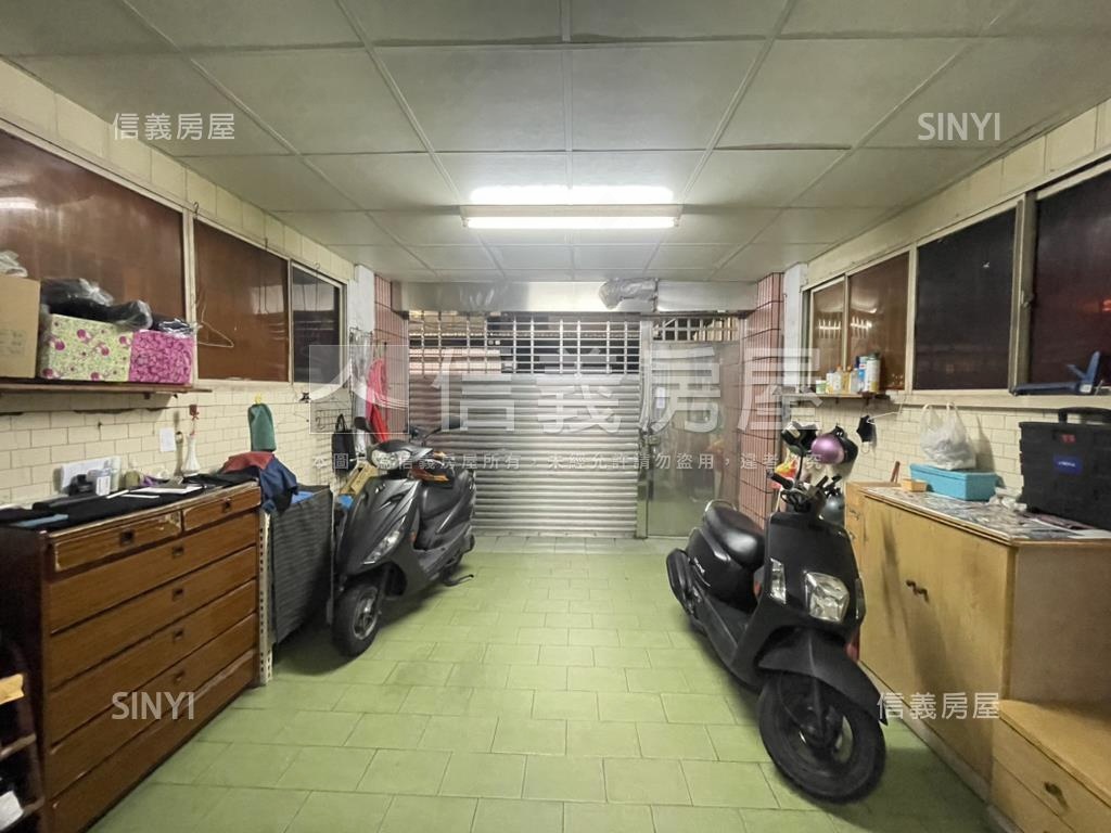 二聖三面採光邊間車庫透天房屋室內格局與周邊環境