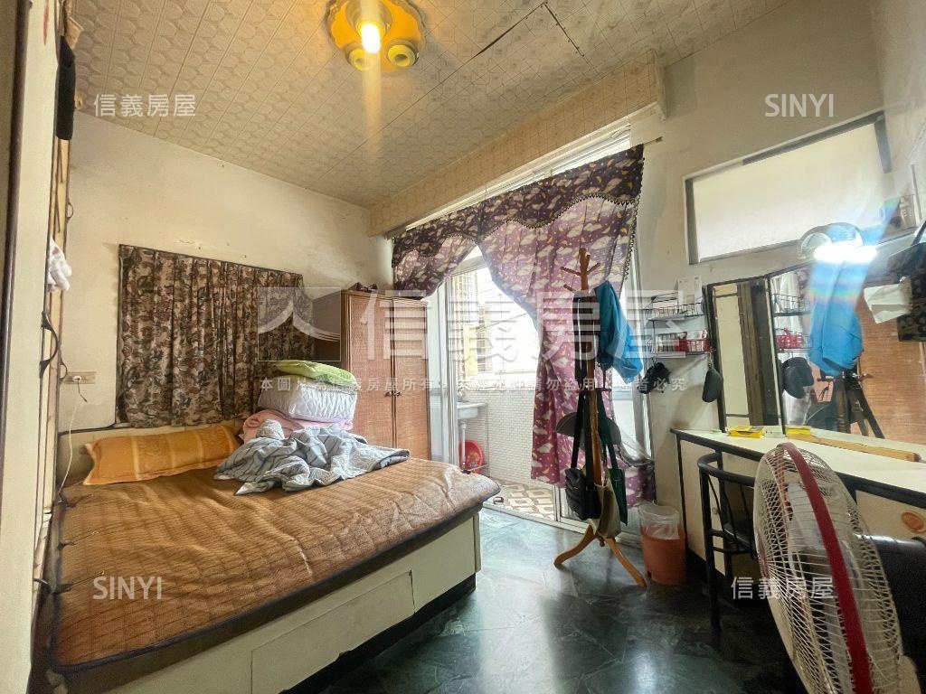 二聖三面採光邊間車庫透天房屋室內格局與周邊環境