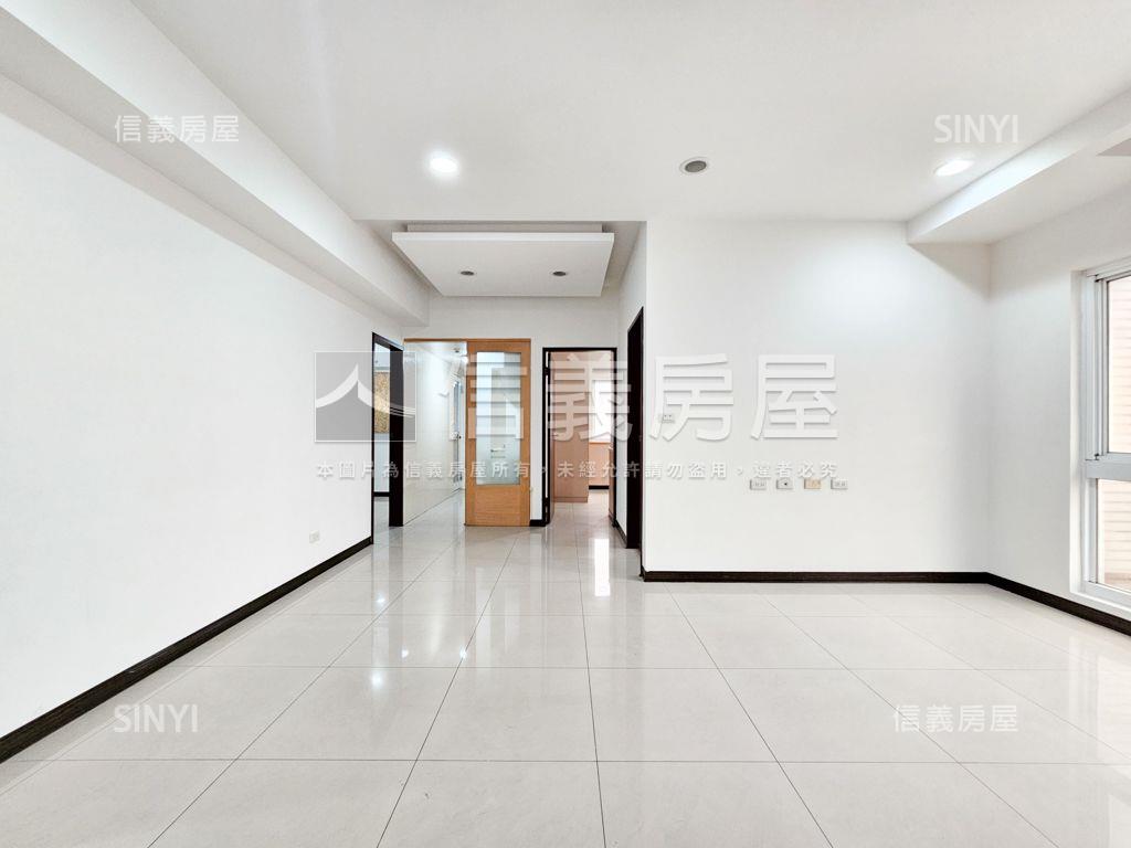 法國香榭●雙面採光３房房屋室內格局與周邊環境