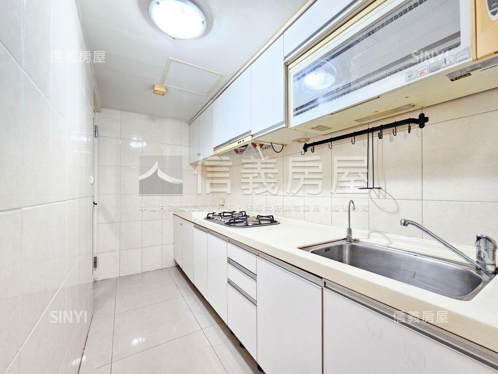 法國香榭●雙面採光３房房屋室內格局與周邊環境