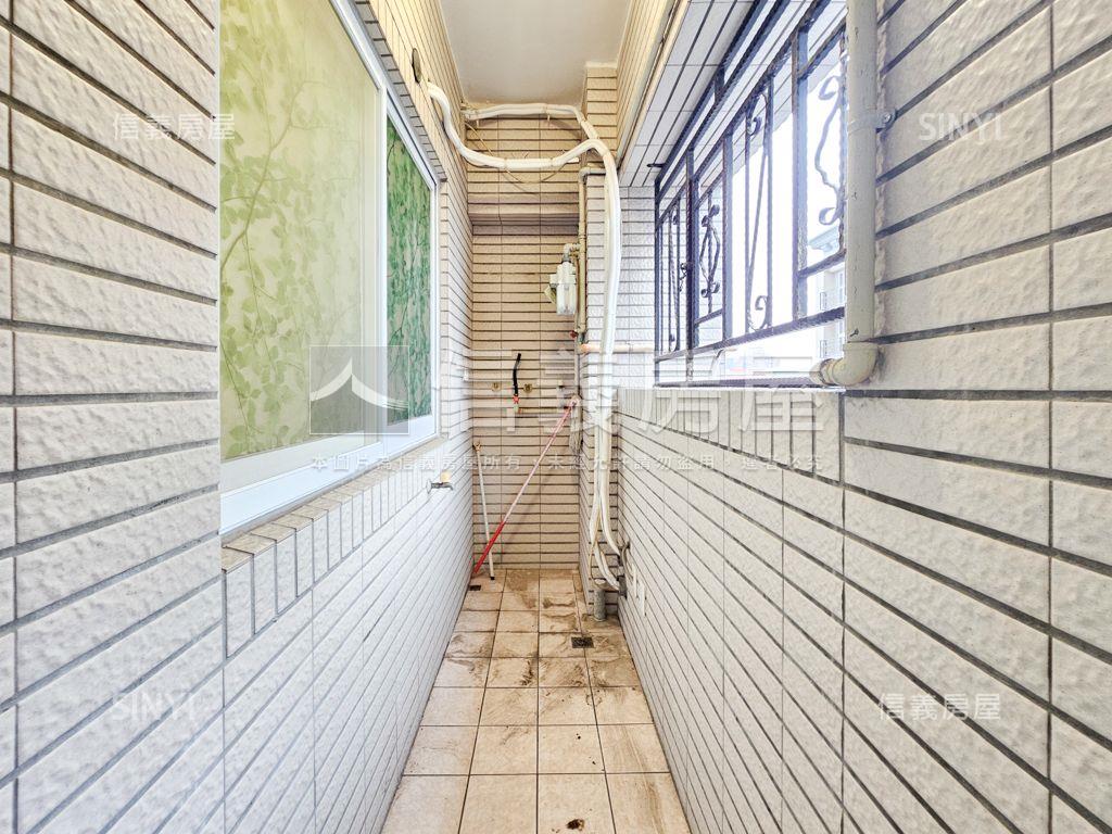 法國香榭●雙面採光３房房屋室內格局與周邊環境