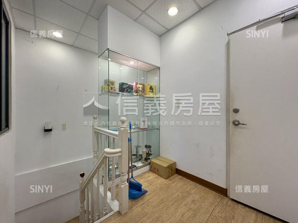 珍品★未來捷運黃金店面房屋室內格局與周邊環境