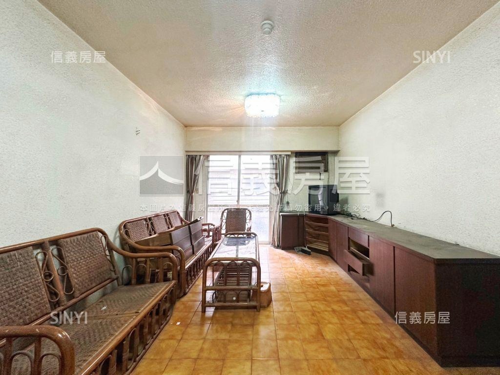 國泰中華大廈三房房屋室內格局與周邊環境