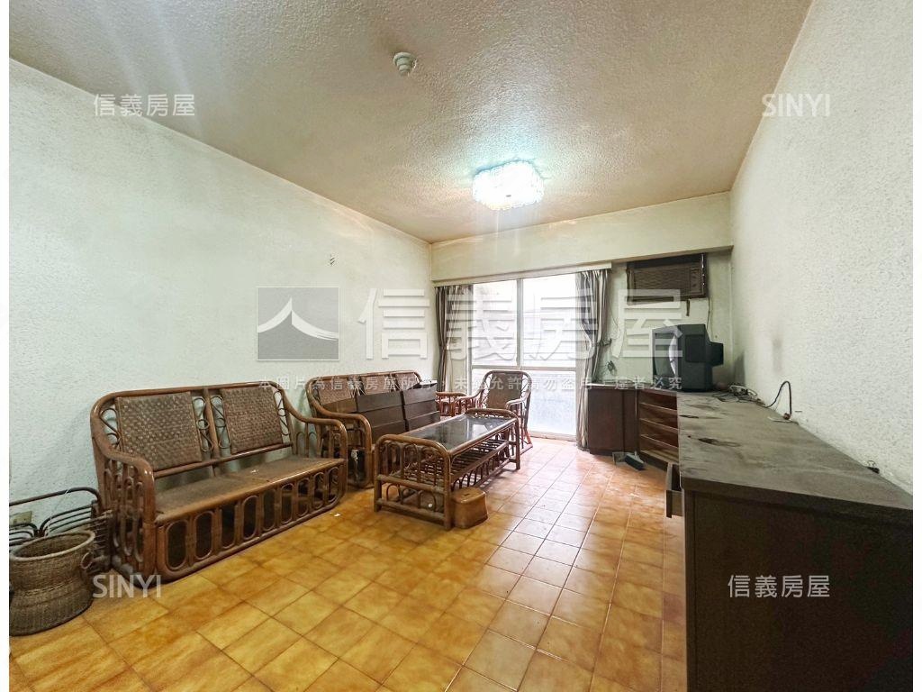 國泰中華大廈三房房屋室內格局與周邊環境