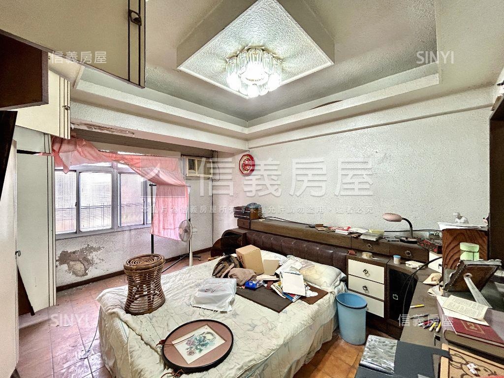 國泰中華大廈三房房屋室內格局與周邊環境