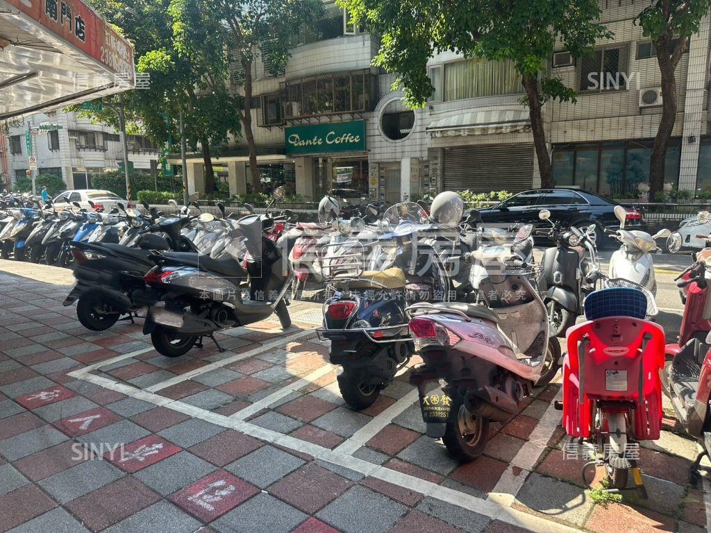 國泰中華大廈三房房屋室內格局與周邊環境