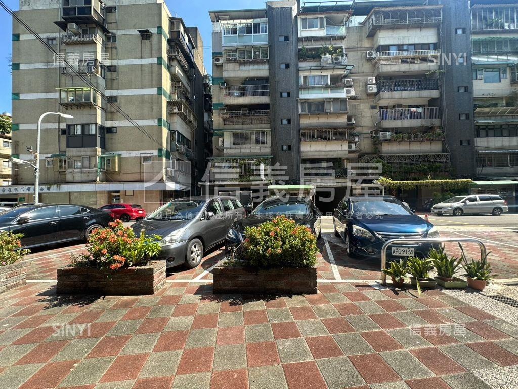 國泰中華大廈三房房屋室內格局與周邊環境