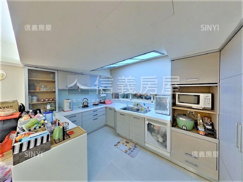 北門捷運中庭社區電梯大宅房屋室內格局與周邊環境