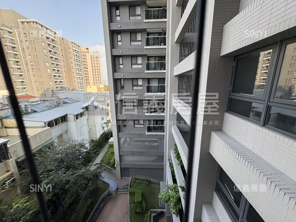 聚悅方庭三房平面車位房屋室內格局與周邊環境