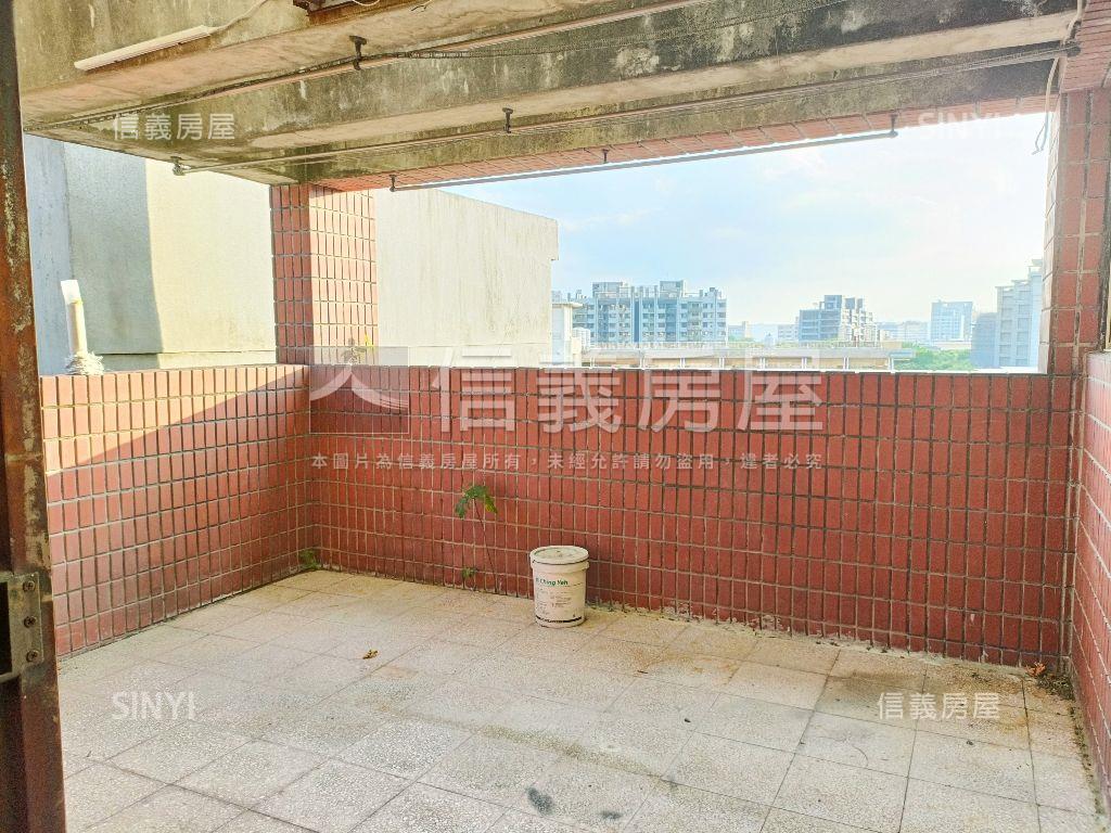 奇岩捷運美景大空間房屋室內格局與周邊環境