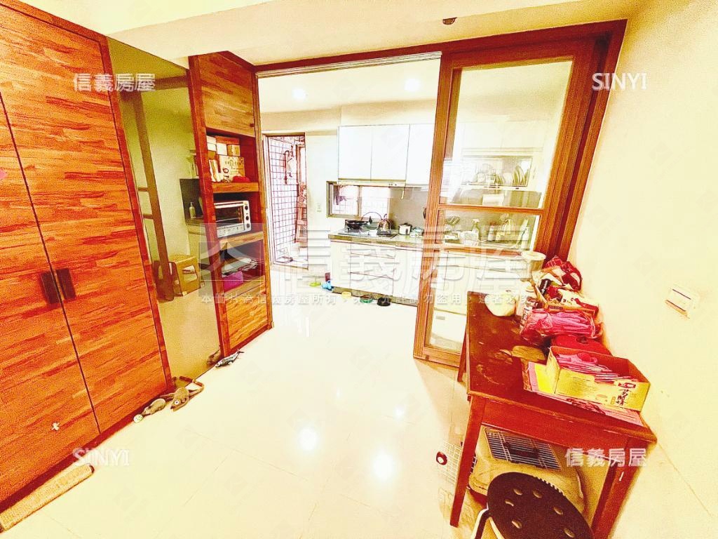 專任萬大土城成家兩房房屋室內格局與周邊環境