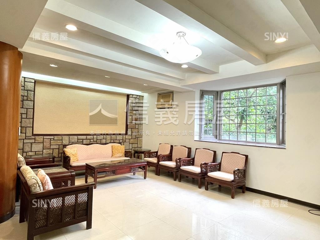 北宜山莊氣派透天房屋室內格局與周邊環境