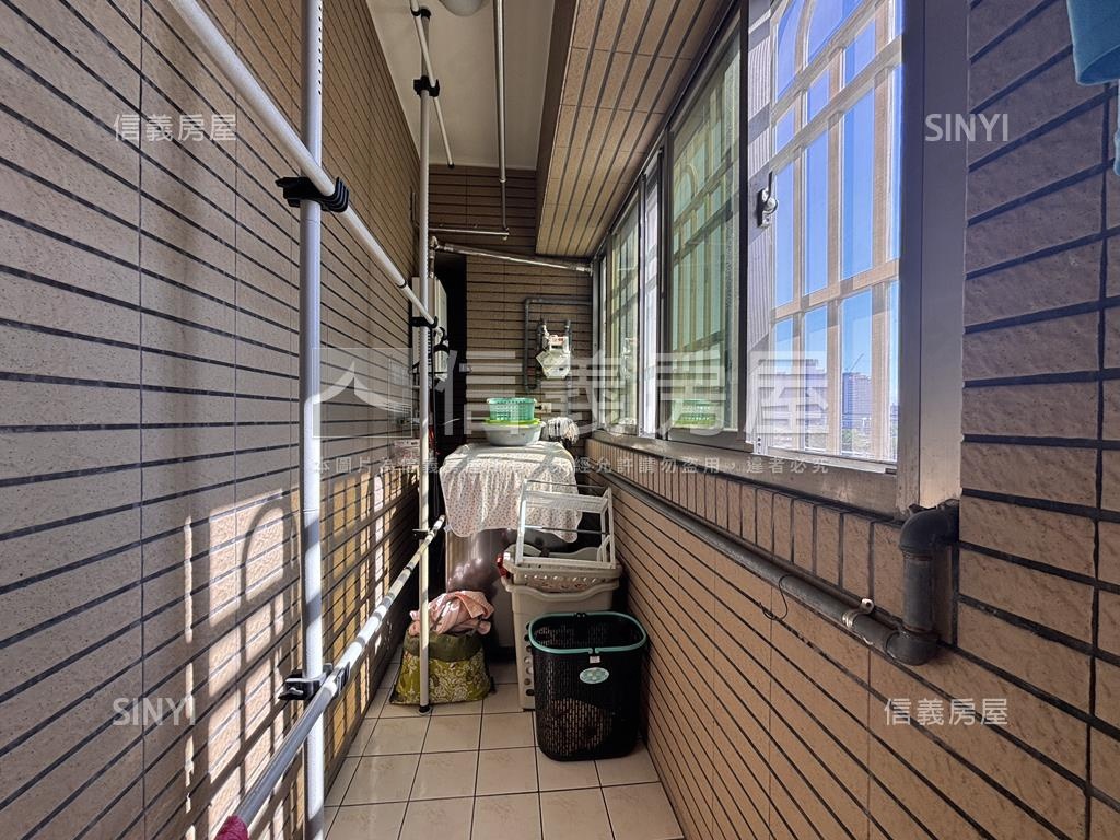 月光採光三房車位房屋室內格局與周邊環境