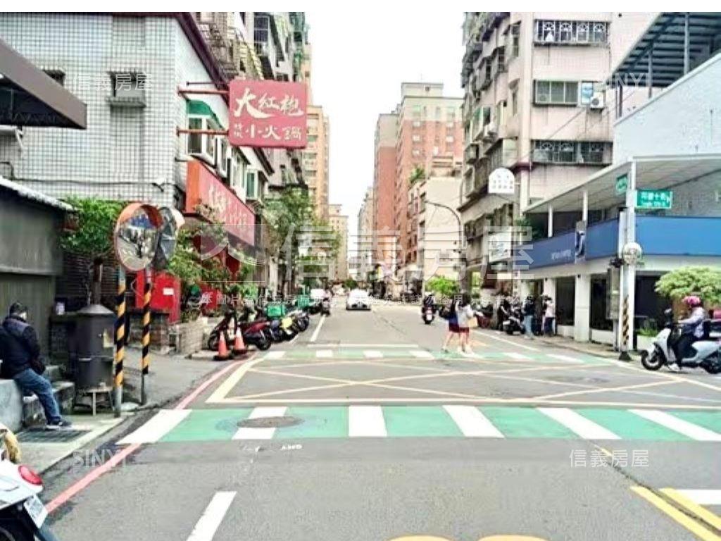 稀有藝文精美三房平車房屋室內格局與周邊環境