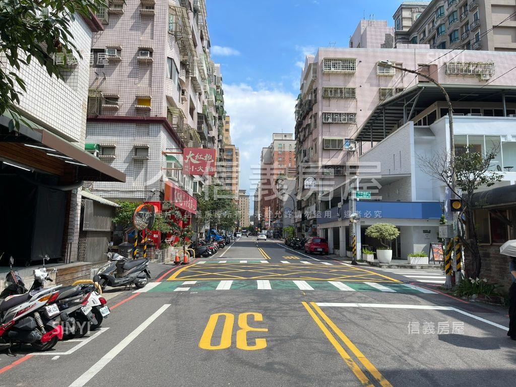 稀有藝文精美三房平車房屋室內格局與周邊環境