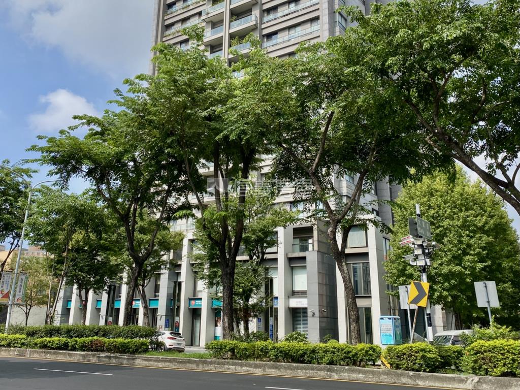七期優質店面房屋室內格局與周邊環境