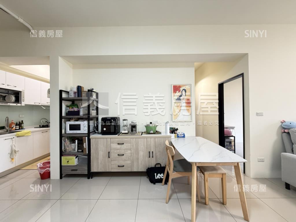 內壢輕屋齡稀有三房車位房屋室內格局與周邊環境