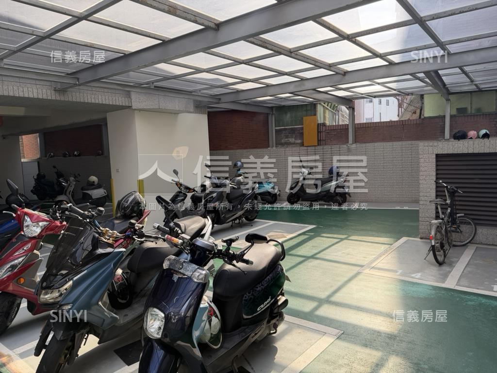 內壢輕屋齡稀有三房車位房屋室內格局與周邊環境