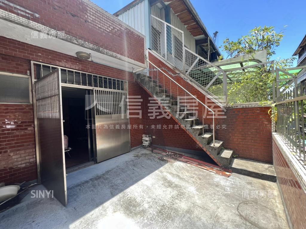 府中站黃金黑土透天房屋室內格局與周邊環境