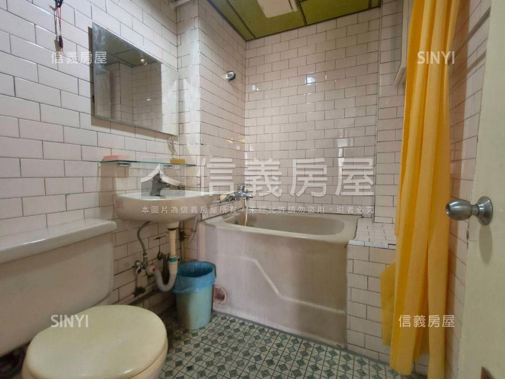 文化中心邊間２房２衛華廈房屋室內格局與周邊環境