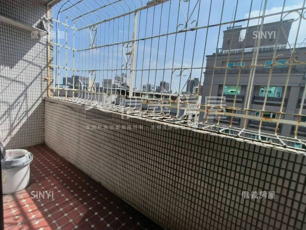 文化中心邊間２房２衛華廈房屋室內格局與周邊環境