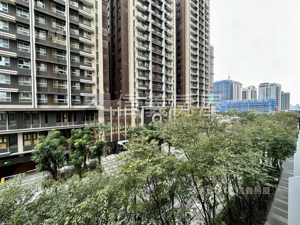 帝國花園帶裝潢高坪效三房房屋室內格局與周邊環境