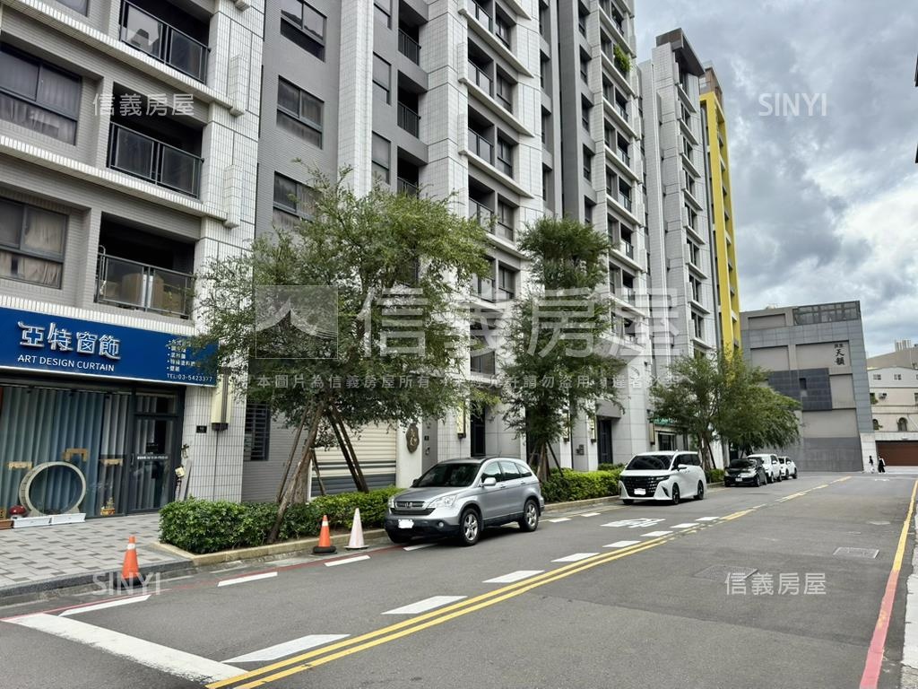 昕天地２房平面車位房屋室內格局與周邊環境