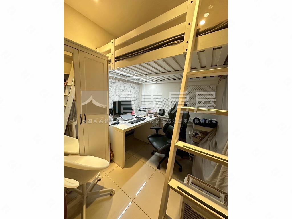 昕天地２房平面車位房屋室內格局與周邊環境