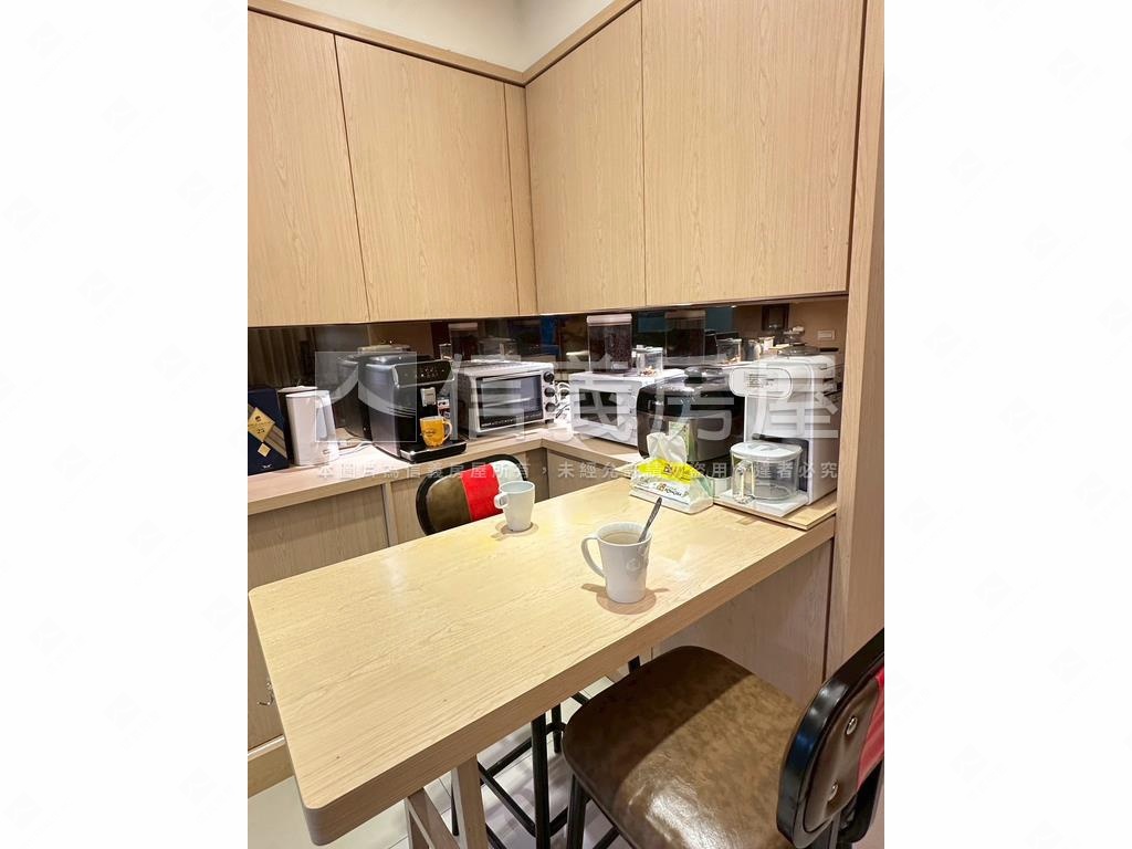 昕天地２房平面車位房屋室內格局與周邊環境