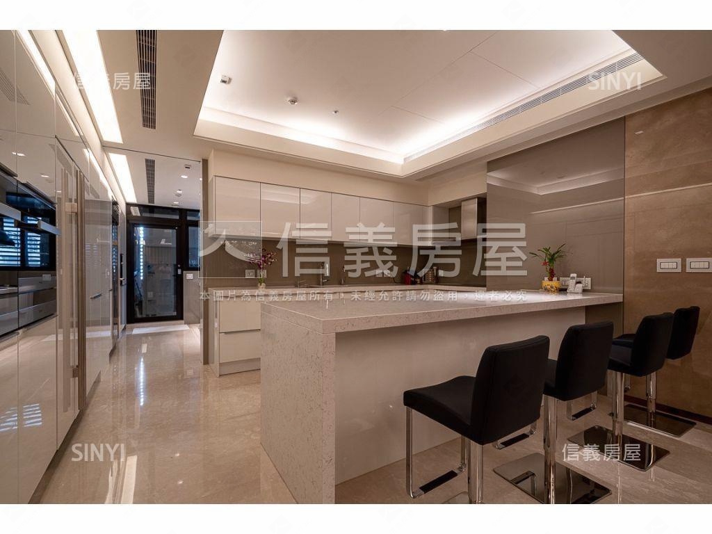 皇翔御琚層峰豪邸房屋室內格局與周邊環境