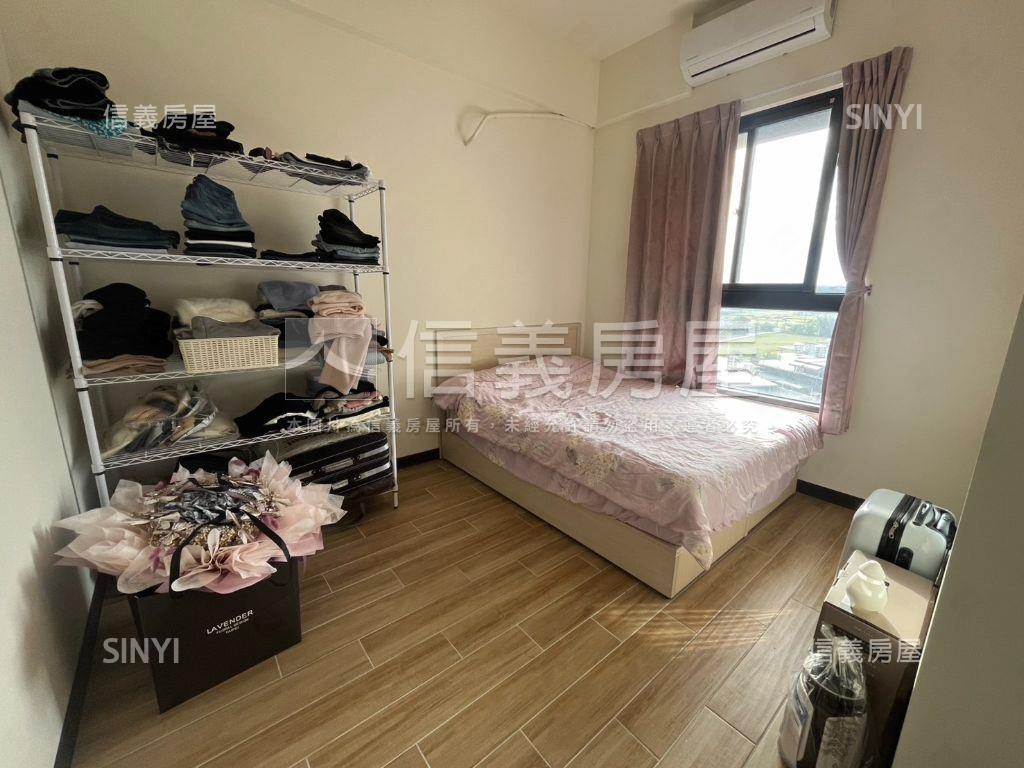 真綻豪景大三房車位房屋室內格局與周邊環境