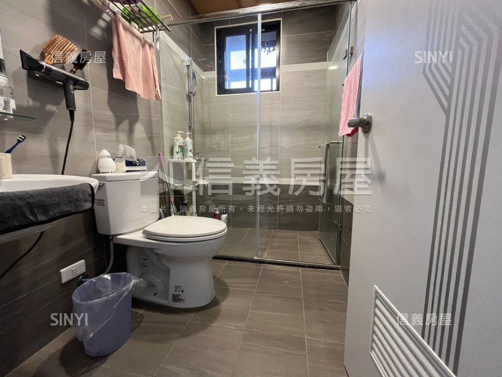 真綻豪景大三房車位房屋室內格局與周邊環境