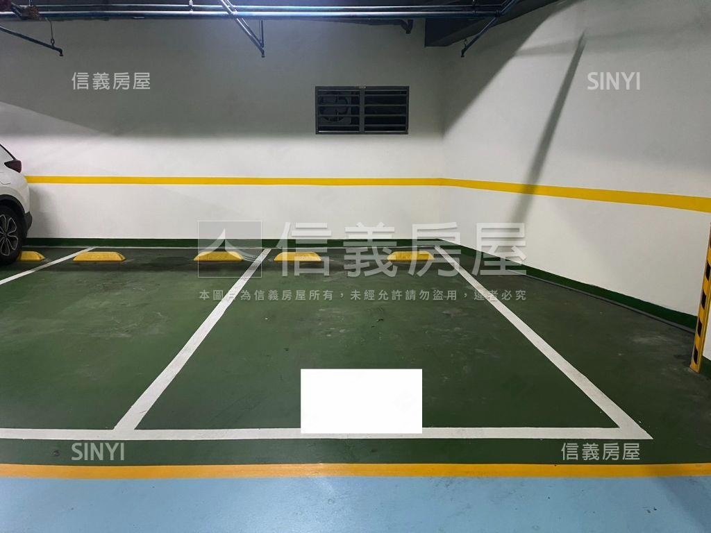 真綻豪景大三房車位房屋室內格局與周邊環境