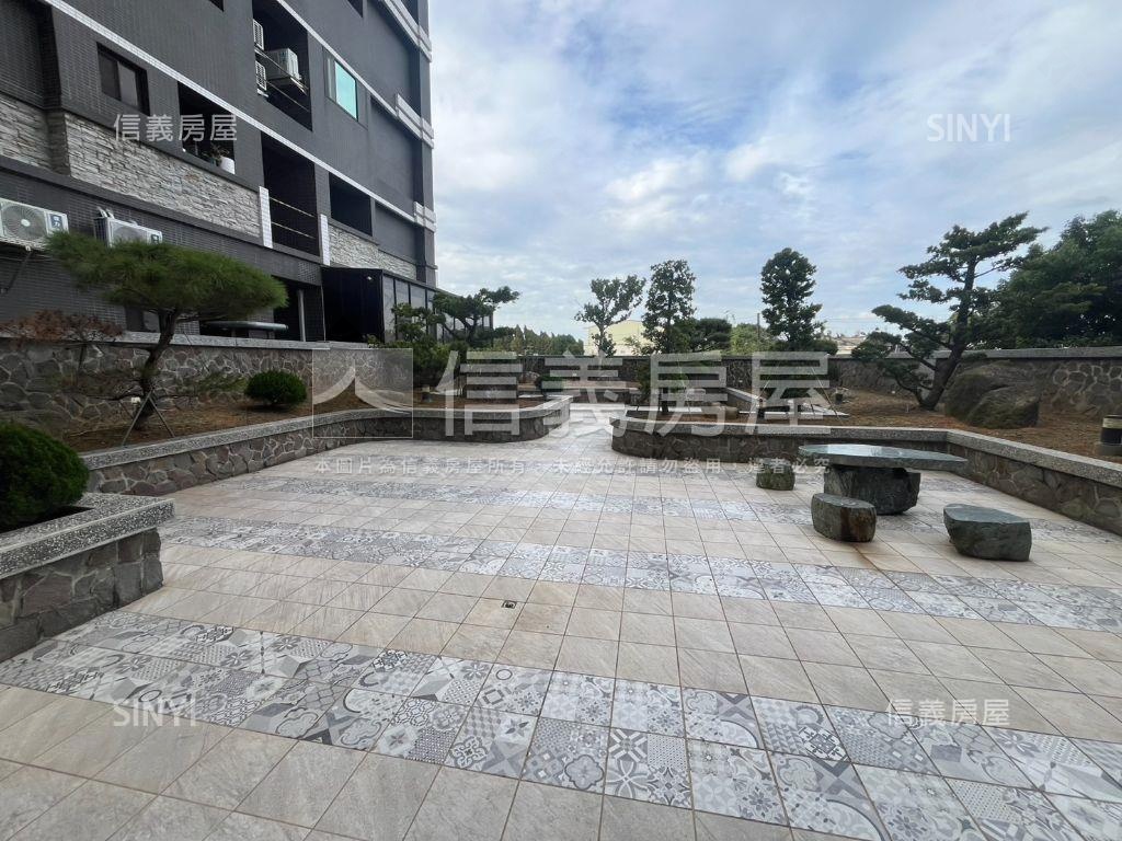 真綻豪景大三房車位房屋室內格局與周邊環境