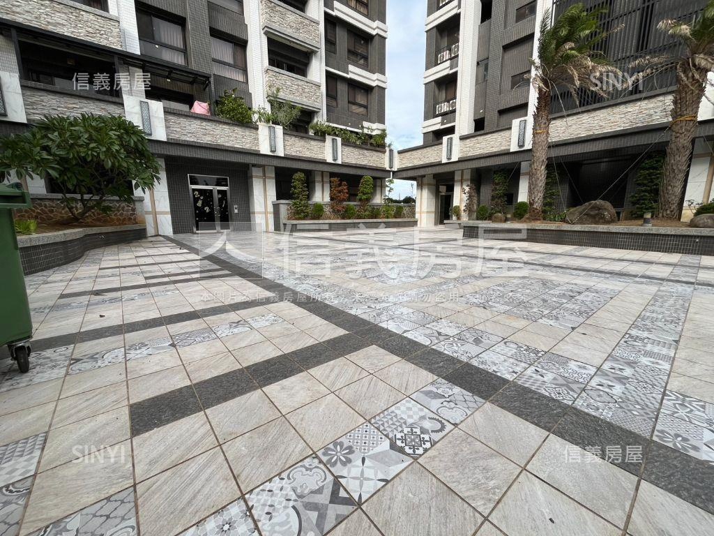 真綻豪景大三房車位房屋室內格局與周邊環境