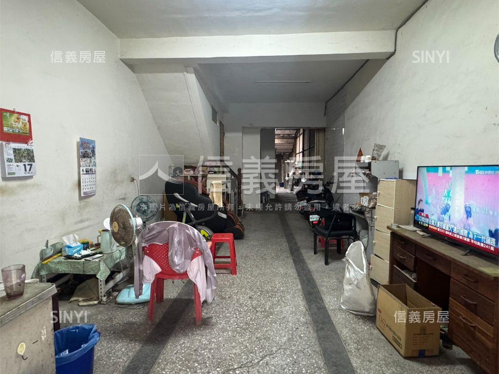 國安街雙面臨路透天房屋室內格局與周邊環境