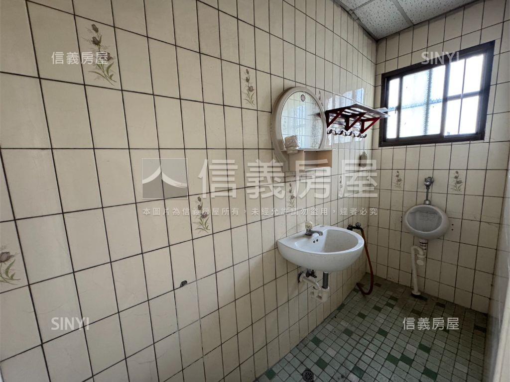 國安街雙面臨路透天房屋室內格局與周邊環境