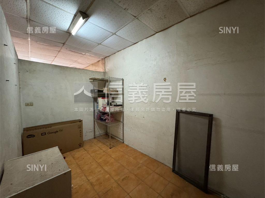 國安街雙面臨路透天房屋室內格局與周邊環境