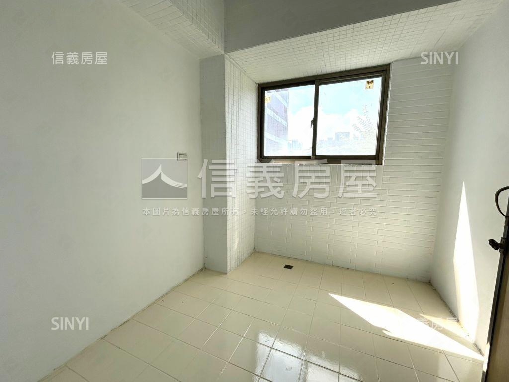 稀有✰陸光重新整理大三房房屋室內格局與周邊環境