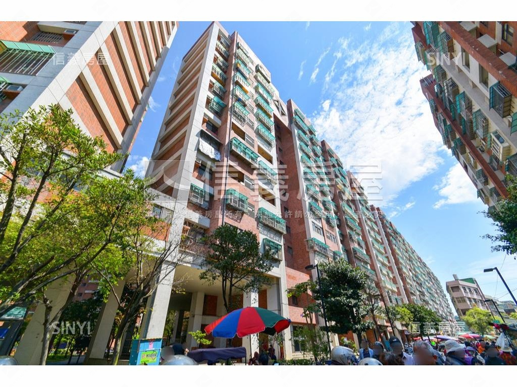 稀有✰陸光重新整理大三房房屋室內格局與周邊環境